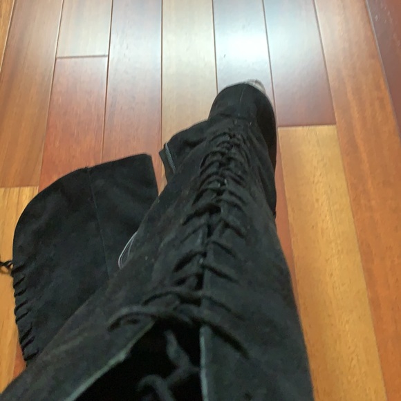 Faux boots, side lace up back, with side zipper size 8 - Picture 4 of 8